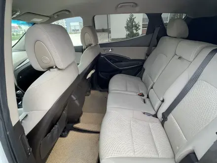 Hyundai Santa Fe 2017 года за 5 800 000 тг. в Актау – фото 9