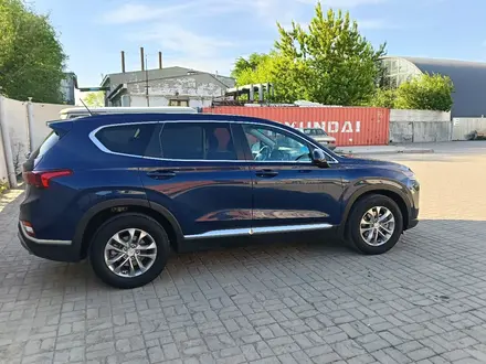 Hyundai Santa Fe 2019 года за 9 000 000 тг. в Актобе – фото 5