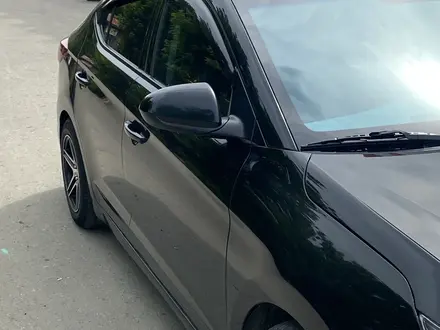 Hyundai Elantra 2018 года за 6 400 000 тг. в Актобе – фото 13