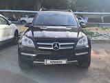 Mercedes-Benz GL 350 2011 года за 10 000 000 тг. в Атырау