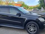 Mercedes-Benz GL 350 2011 года за 10 000 000 тг. в Атырау – фото 2