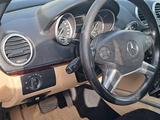 Mercedes-Benz GL 350 2011 года за 10 000 000 тг. в Атырау – фото 5
