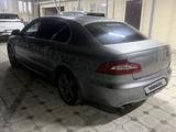 Skoda Superb 2012 годаүшін3 200 000 тг. в Алматы