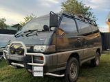 Mitsubishi Delica 1994 годаfor1 300 000 тг. в Алматы – фото 2