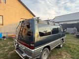 Mitsubishi Delica 1994 годаfor1 300 000 тг. в Алматы – фото 4