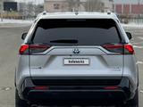 Toyota RAV4 2022 года за 13 000 000 тг. в Атырау – фото 3