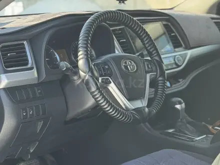 Toyota Highlander 2014 года за 17 000 000 тг. в Семей – фото 7