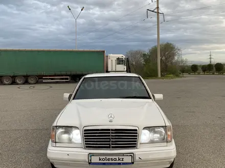 Mercedes-Benz E 200 1992 года за 1 500 000 тг. в Талдыкорган – фото 3