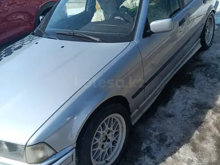 BMW 320 1993 года за 1 300 000 тг. в Астана – фото 2