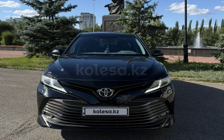Toyota Camry 2020 года за 11 500 000 тг. в Астана