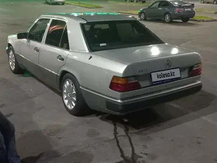 Mercedes-Benz E 300 1991 года за 1 500 000 тг. в Алматы – фото 6