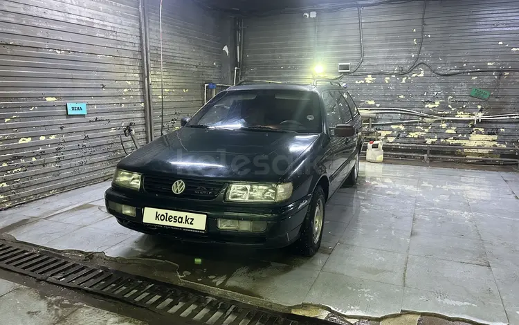 Volkswagen Passat 1995 года за 1 900 000 тг. в Астана