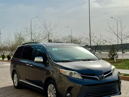 Toyota Sienna 2012 года за 8 000 000 тг. в Актау – фото 3