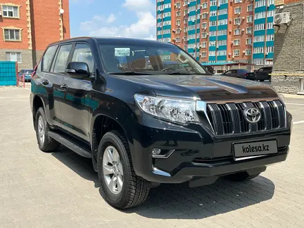 Toyota Land Cruiser Prado 2022 года за 22 300 000 тг. в Актобе – фото 3