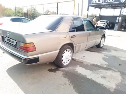 Mercedes-Benz E 230 1989 года за 920 000 тг. в Шымкент – фото 5