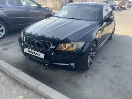 BMW 330 2006 года за 4 500 000 тг. в Алматы