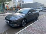 Hyundai Elantra 2021 года за 9 700 000 тг. в Астана – фото 2