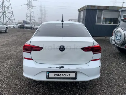 Volkswagen Polo 2021 года за 3 080 400 тг. в Алматы – фото 2