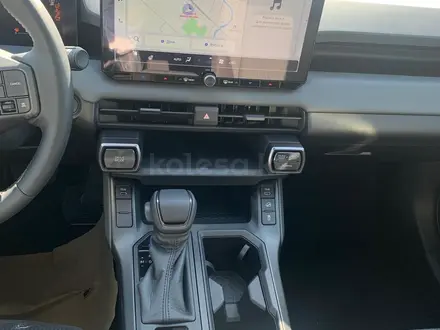 Toyota RAV4 Comfort 2026 года за 21 990 000 тг. в Актобе – фото 17