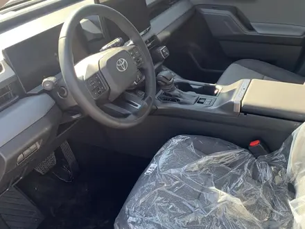 Toyota RAV4 Comfort 2026 года за 21 990 000 тг. в Актобе – фото 6