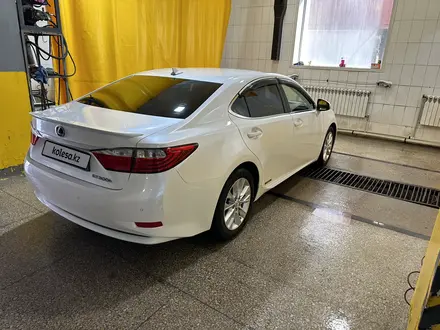 Lexus ES 300h 2013 года за 11 000 000 тг. в Астана