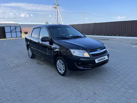 ВАЗ (Lada) Granta 2190 2013 года за 2 900 000 тг. в Актобе – фото 2