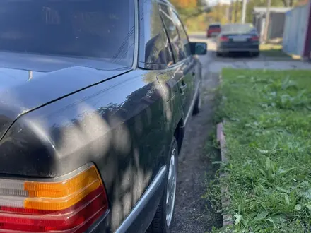 Mercedes-Benz E 280 1993 года за 2 000 000 тг. в Алматы – фото 2