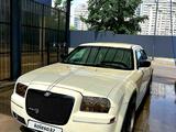 Chrysler 300C 2005 годаүшін4 000 000 тг. в Алматы – фото 2