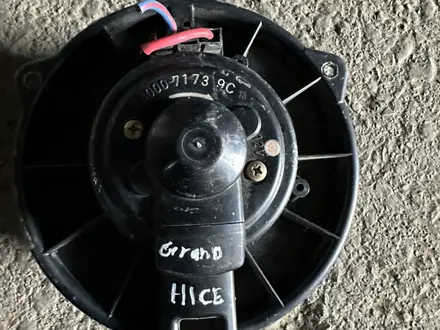 Вентилятор печки на Toyota Grand Hice за 25 000 тг. в Алматы