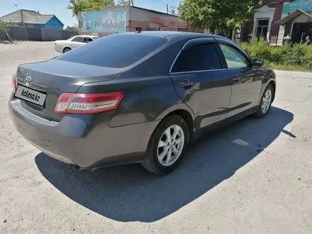 Toyota Camry 2010 года за 6 500 000 тг. в Семей – фото 2