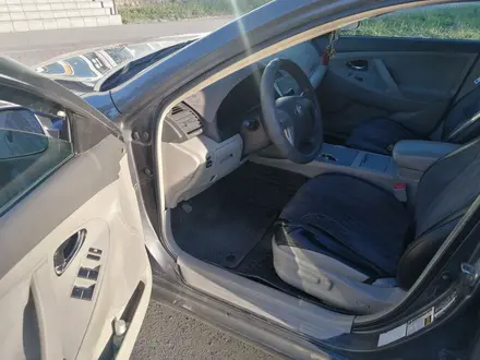 Toyota Camry 2010 года за 6 500 000 тг. в Семей – фото 3