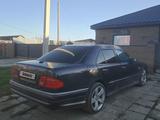 Mercedes-Benz E 300 1997 года за 2 500 000 тг. в Уральск – фото 3