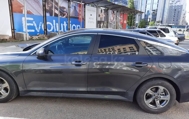 Kia K5 2021 года за 11 000 000 тг. в Астана