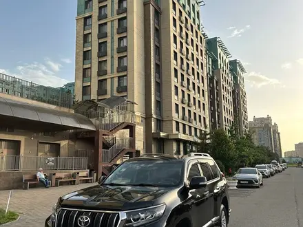 Toyota Land Cruiser Prado 2019 года за 23 500 000 тг. в Астана