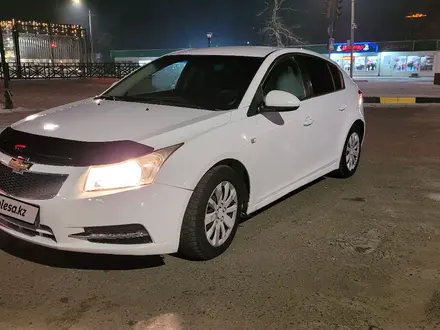 Chevrolet Cruze 2012 года за 2 700 000 тг. в Семей – фото 3