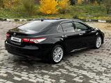 Toyota Camry 2019 года за 12 500 000 тг. в Усть-Каменогорск – фото 5