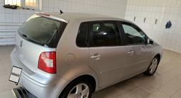 Volkswagen Polo 2004 годаүшін2 800 000 тг. в Атырау – фото 2