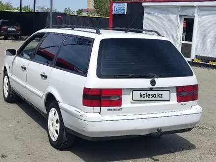 Volkswagen Passat 1995 года за 2 100 000 тг. в Семей – фото 3