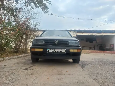 Volkswagen Vento 1993 года за 1 200 000 тг. в Шымкент – фото 2