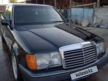 Mercedes-Benz E 300 1991 года за 1 750 000 тг. в Талдыкорган – фото 4