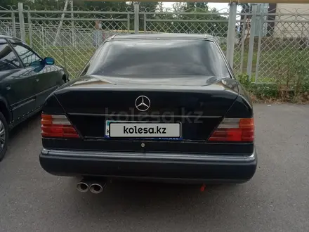 Mercedes-Benz E 300 1991 года за 1 750 000 тг. в Талдыкорган – фото 34