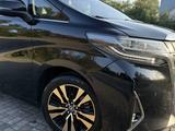 Toyota Alphard 2019 годаүшін30 000 000 тг. в Алматы – фото 2