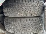 Комплект резины с дисками 215/70/16 за 100 000 тг. в Алматы – фото 2