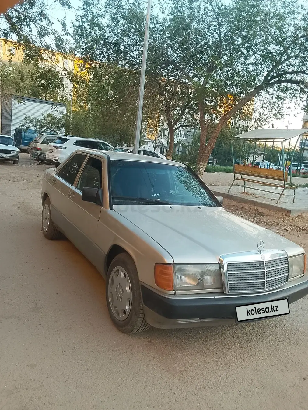 Mercedes-Benz 190, 1989