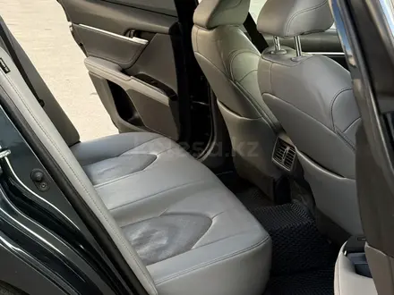 Toyota Camry 2019 года за 8 500 000 тг. в Актау – фото 12