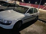 Opel Vectra 1997 года за 600 000 тг. в Атырау – фото 2