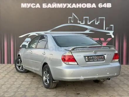 Toyota Camry 2006 года за 4 150 000 тг. в Атырау – фото 9