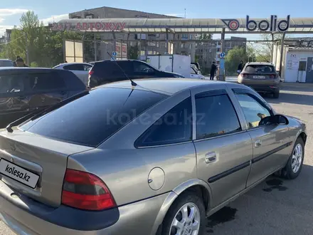 Opel Vectra 1996 года за 1 600 000 тг. в Караганда – фото 4