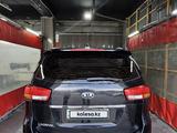 Kia Carnival 2016 года за 8 000 000 тг. в Алматы – фото 4