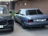 Mercedes-Benz E 230 1992 года за 700 000 тг. в Астана – фото 2